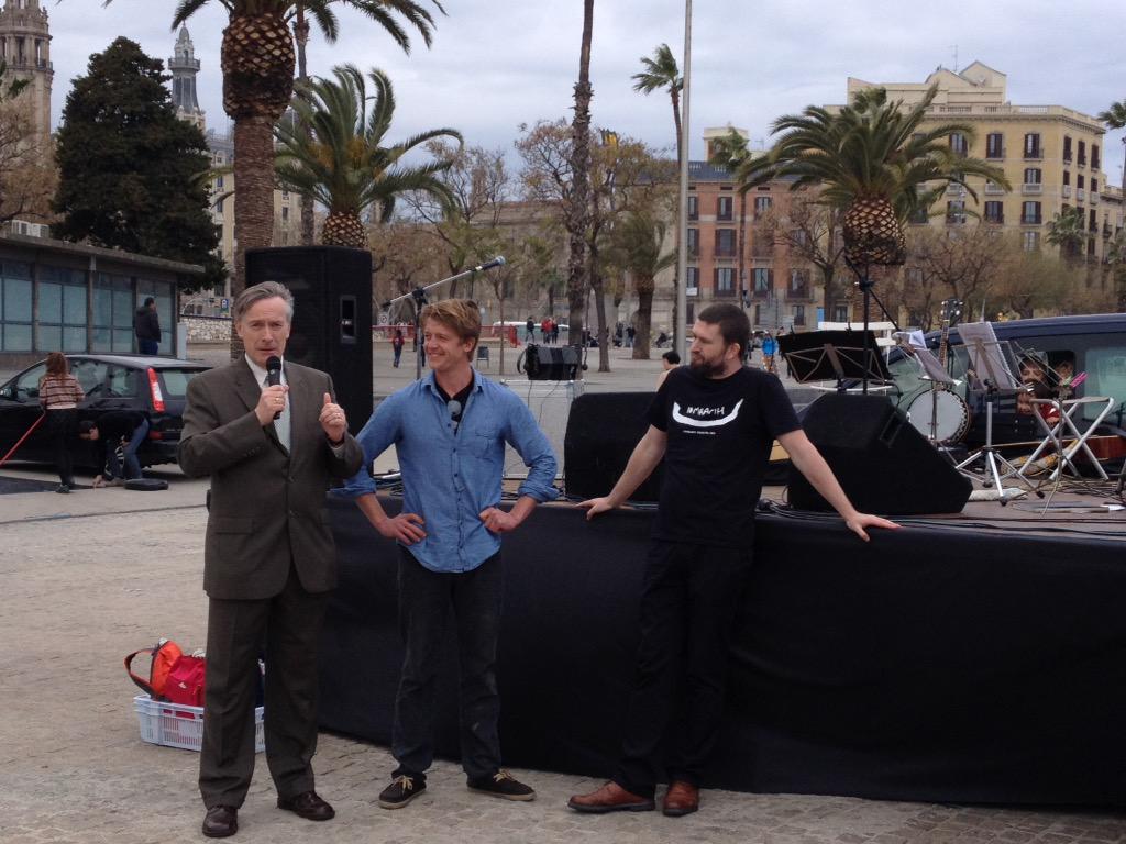 CurachRegataBCN's tweet photo. Big thanks to the Irish ambassador and the Irish consulate for coming to the regatta and presenting the awards http://t.co/T24DiHNRaP