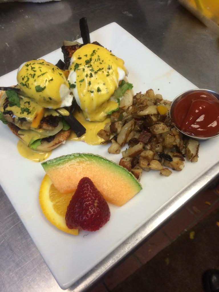 TheShelterKandB's tweet photo. Our Benny today is on point! Come take shelter from the weather with The Midnight City Band from 12-3! ☔️ http://t.co/DKmEP6DgJt