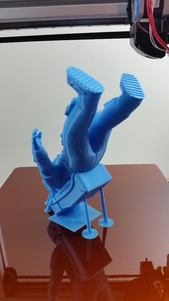 QUESTPACT's tweet photo. Awesome detail! #3dprinting #3dprint #FELIXprinters #Felix3 #ExcelFil @FELIXprinters @voltivo @Cubicity3D #astronaut http://t.co/3t7efZbDsX