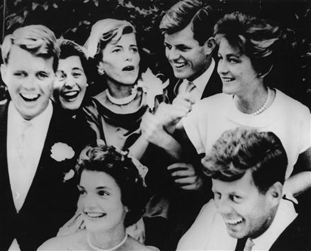 MrsJKennedy_'s tweet photo. Happy times with @BobbyKennedy_ @EdwardKennedyRP and @JohnFKennedyRP http://t.co/oxwqAj4Ujb