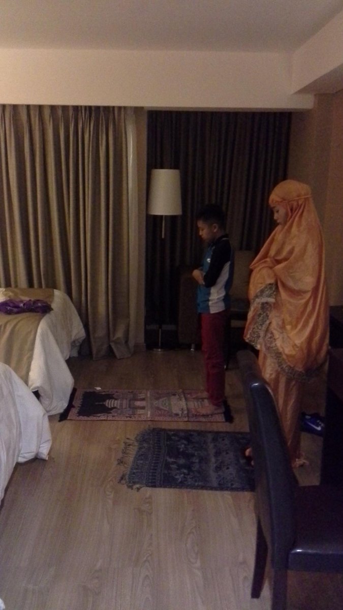 "<a href="/BendicionCrew/">Bendicion Crew</a>: Indah bukan ? With naufal <a href="/MYSTYLEZstudio/">Mystylez Studio</a>  #salamberkah "see you kak ! I miss this moment !"