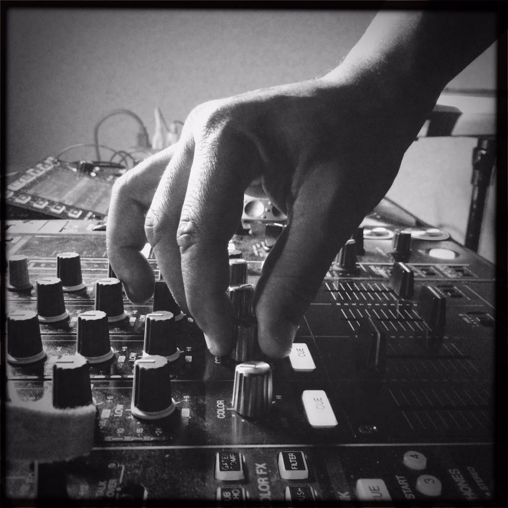 NancyAndrews's tweet photo. It was hard to get @MARKFLASH to hold still for a photo. The music is in him. Great job #theJit #freepfilmfestival http://t.co/0RW30f8bAq