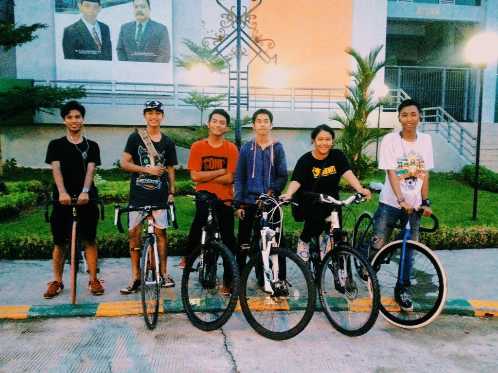 Tguhprastya's tweet photo. Keringat sore tadi✌️ http://t.co/UVWL6ZeUV0