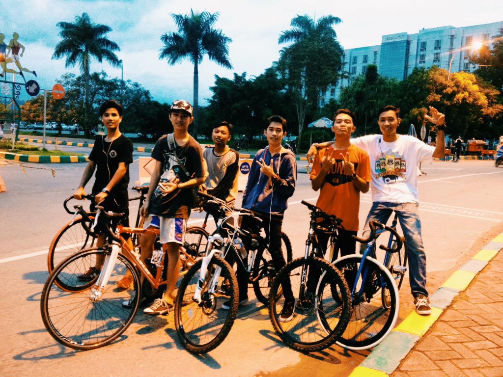 Tguhprastya's tweet photo. Keringat sore tadi✌️ http://t.co/UVWL6ZeUV0