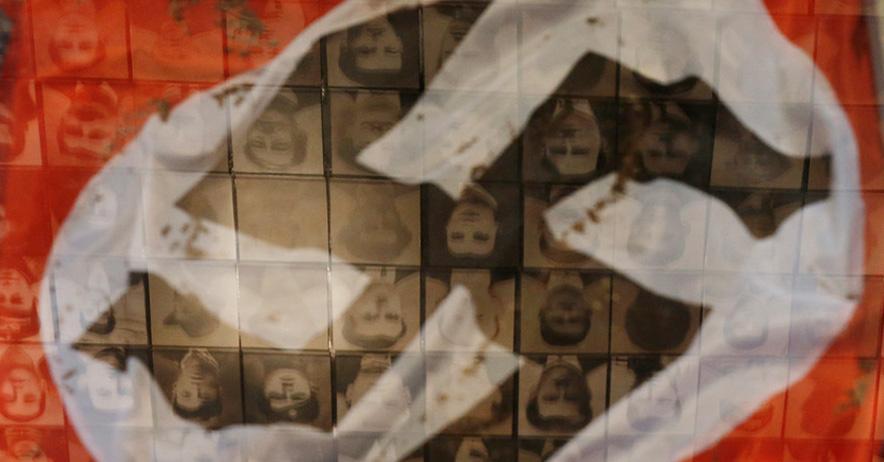 AP_Images's tweet photo. German #WWII compensation to #Greece #photoessay by @PGiannakouris today on #APIBlog: http://t.co/ym8tyEStwV http://t.co/IG936bLUaj