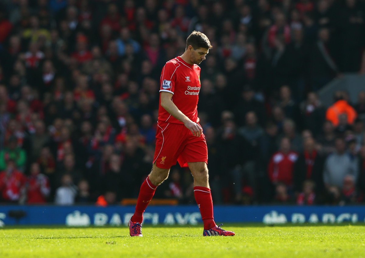 talkSPORT's tweet photo. Liverpool 1-2 Manchester United: Gerrard sees red mist as Red Devils clinch crucial victory http://t.co/OHLa9WRVql http://t.co/Juz8jHenEv