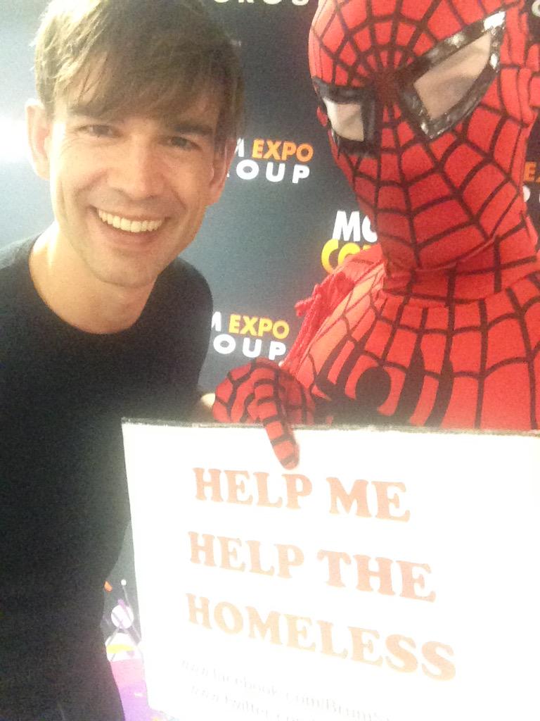 BrumSpiderman's tweet photo. It was great meeting @ChrisGorham at @mcmexpo @thenec today #FeedTheHomeless http://t.co/lnKxRlUrrX