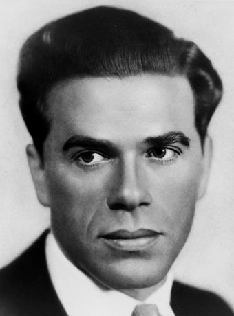 filmdialogueone's tweet photo. Top 10 #FrankCapra Films @prtycleverfilms #BrandyDean http://t.co/2iCwAyRCmt … http://t.co/droNVQfVFz