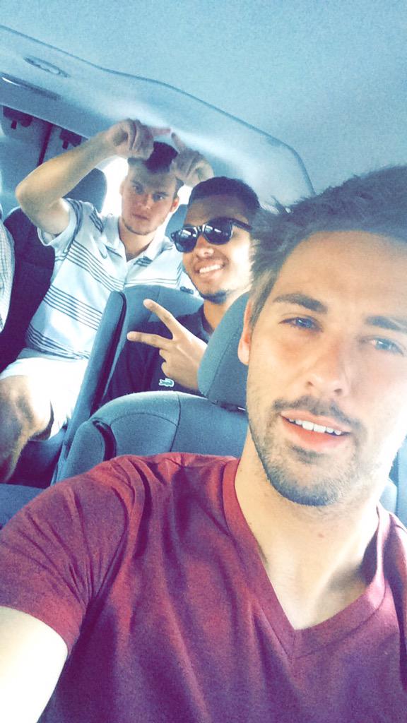 Julian_Lenz16's tweet photo. Gameday against OU for the championship at the Oracle Collegiate Challenge in Indian wells http://t.co/LV9DZUEaib