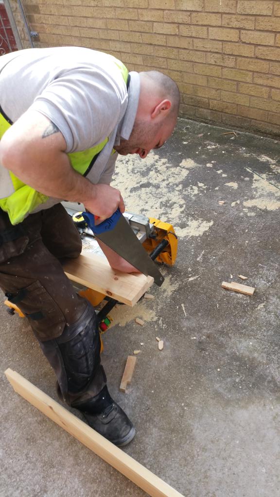 Hinds_Bean's tweet photo. Big thanks to master craftsman @ScottEccy86 &amp; his big barracuda 🐟 House nearly finished!! http://t.co/1EP8jIAhCO