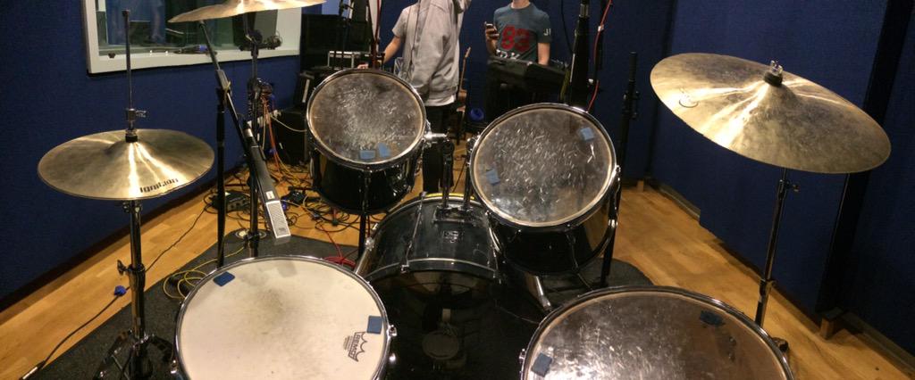 TheStateObvious's tweet photo. Studio Session on the 14th of March. Got our first track 'Taxi' nailed! http://t.co/oGDNOXjAwc