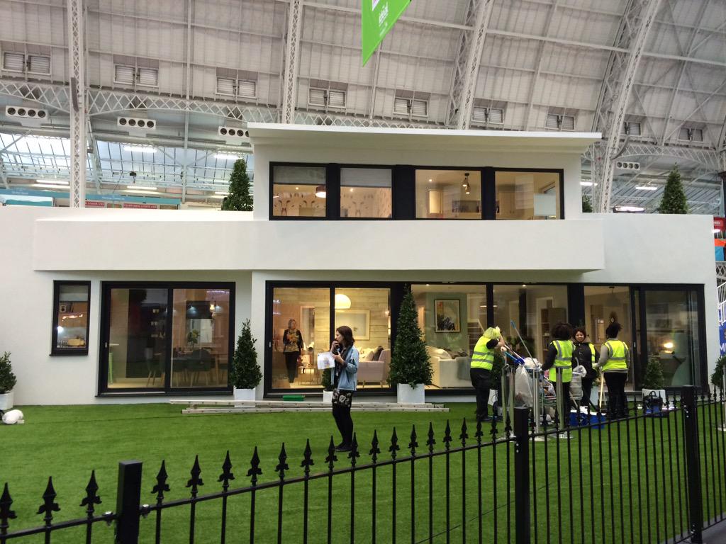 scselectricaluk's tweet photo. The big build is done and looks brilliant....time to sleep for 7 days straight!  😴 #idealhomeshow @FutureformUK @HB http://t.co/S6wB1cijeW