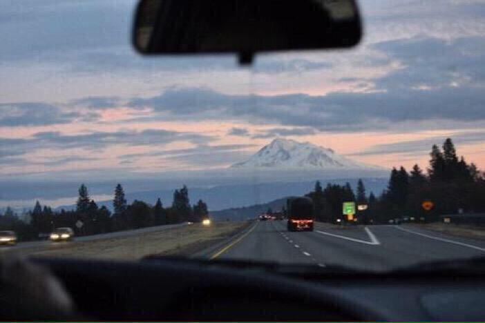 ChiIIVlbes's tweet photo. Desperately want to go on a road trip with #oomf 😩😍 http://t.co/FnA5yMkraY