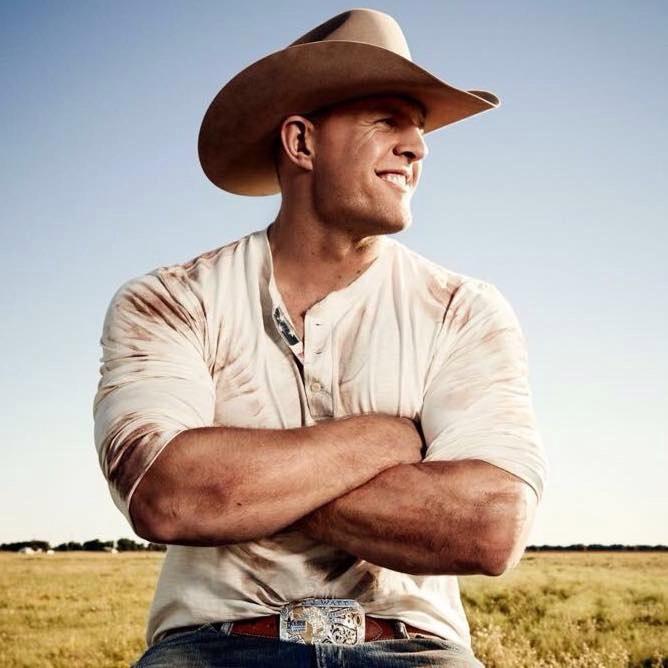 HAPPY BIRTHDAY to my favorite defensive end in the NFL who just so happens to be a complete babe!! JJ WATT!!   