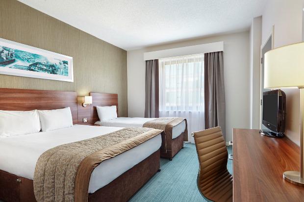 .@JurysInnsHotels MK undergoes £2million refurbishment - have a look around in these pictures. ow.ly/KEbum