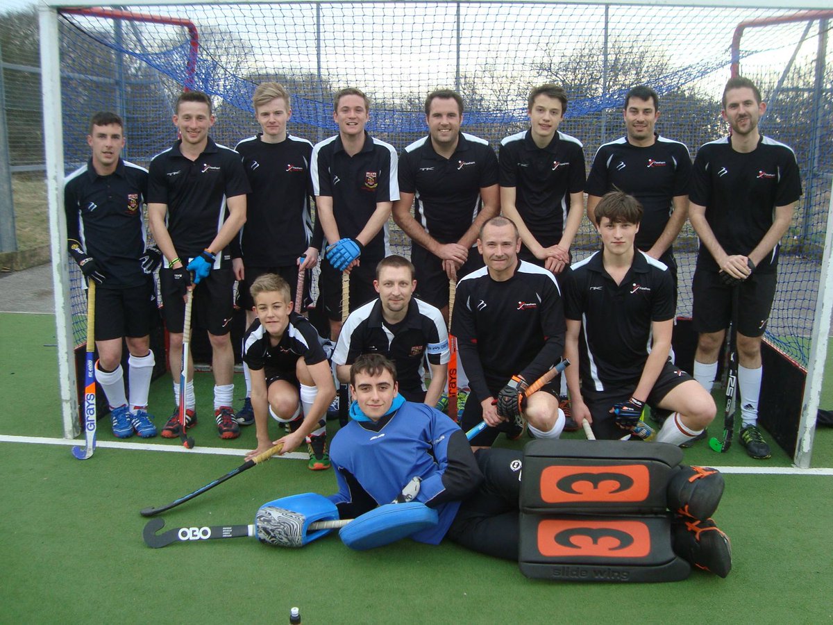 CloMac7's tweet photo. โ7s team fareham and league champions http://t.co/lWf3znxd1mโ who's the 35 year old man child in the middle... #chufty @ChrisBurd25