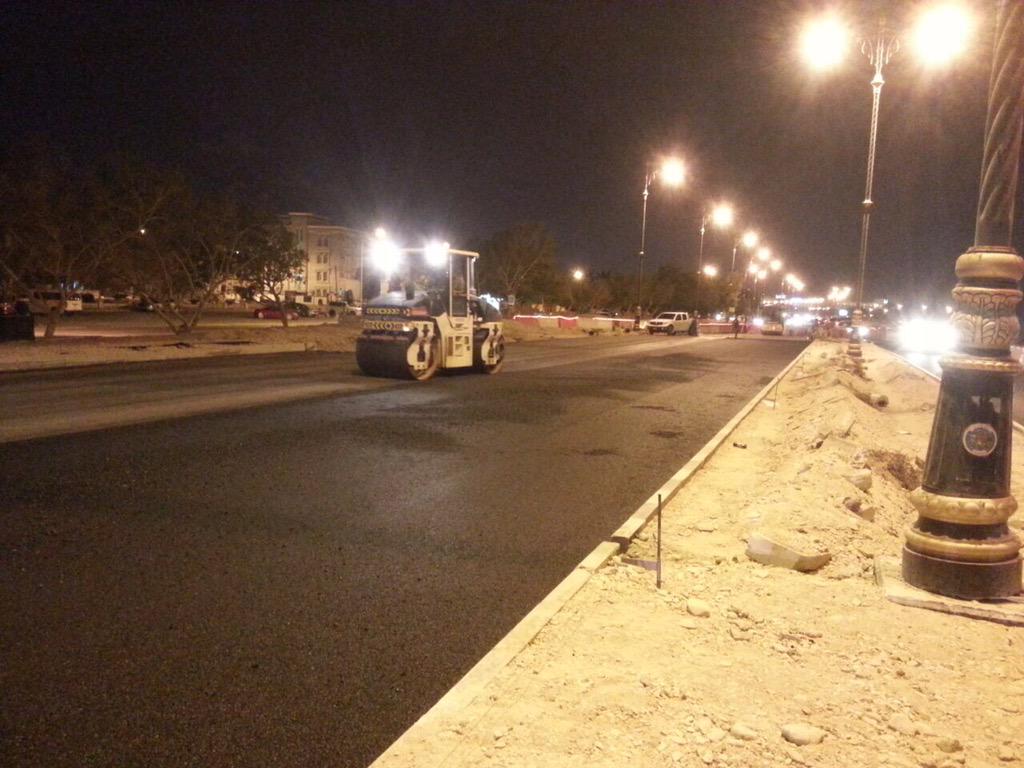 ProjectCommitee's tweet photo. اضافة الطبقه الثانيه من الاسفلت في شارع الرباط مقابل حديقة صلاله الجديدة والشكر موصول للمهندسين من البلدية والاستشاري http://t.co/L6EG0eG4JX