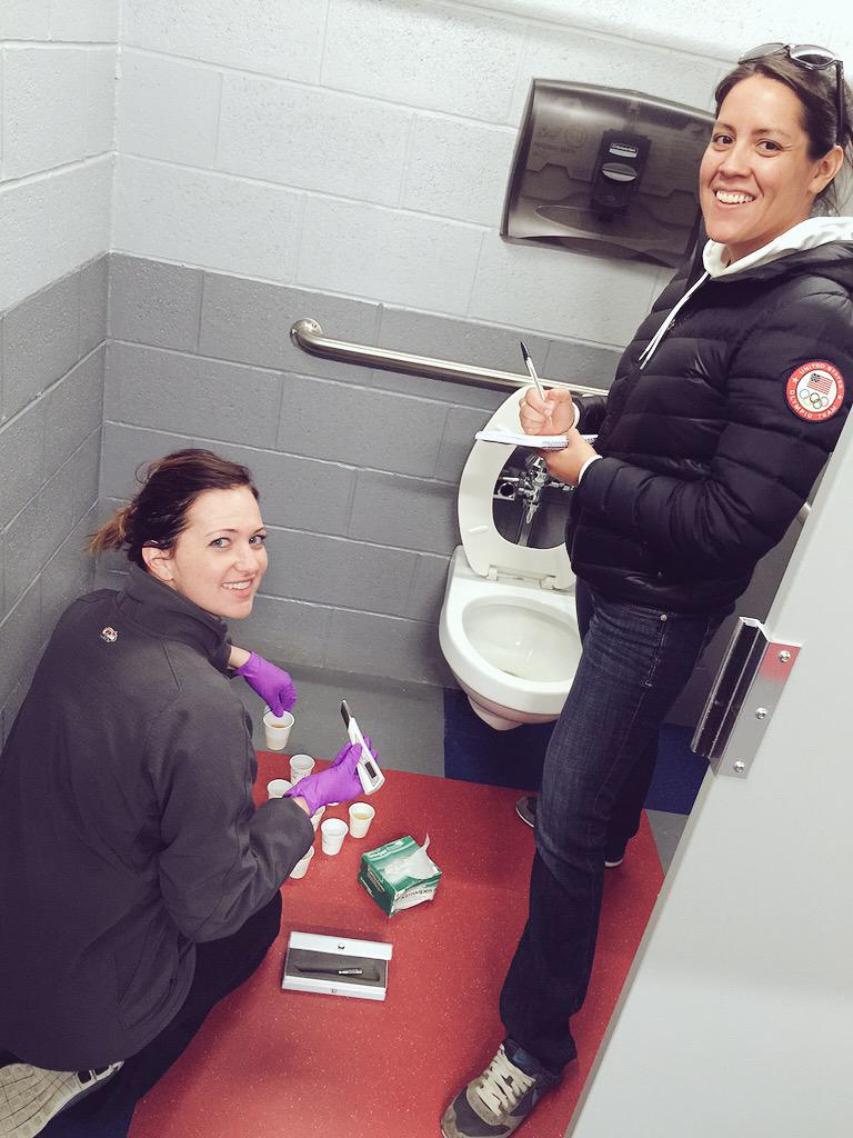 Nutri4Motion's tweet photo. The glamorous life of sports RDs!!! #hydrationtesting #USG @Sport_Nutricia http://t.co/TZtog0auve