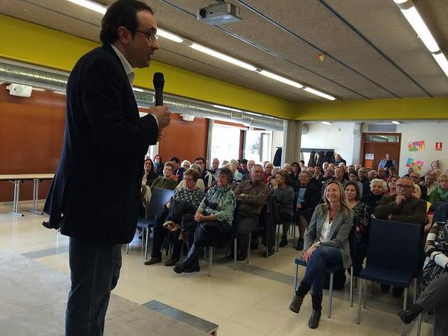 eixdiari's tweet image. Josep Rull presenta Montse Carreras com alcaldable de CiU a Cunit @ciucunit eixdiari.cat/politica/doc/5…