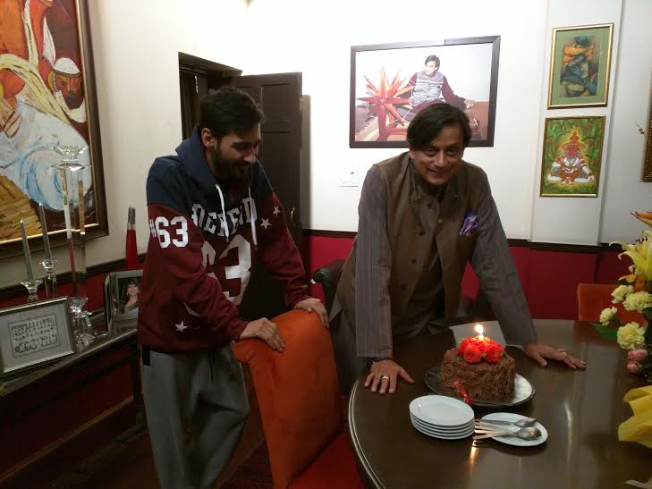 Shashi Tharoor tweet media