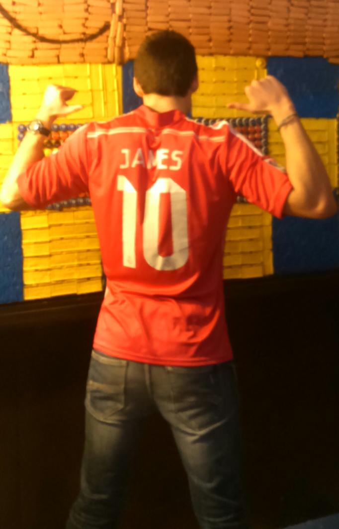 HerrReder0's tweet photo. @Fer_C_ST Preparado para el Clásico por cortesía de @virgiquijada http://t.co/hTLPts5DA4