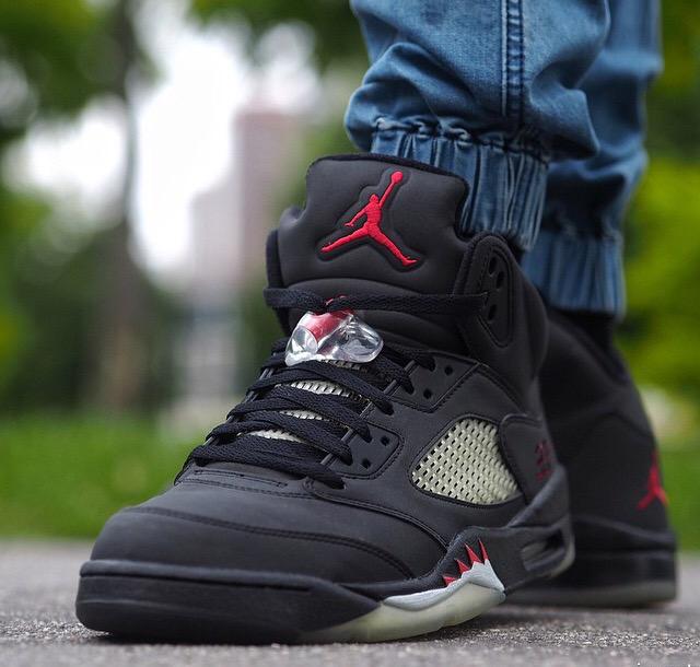 KickShouts's tweet image. Raging Bull 3m 5's