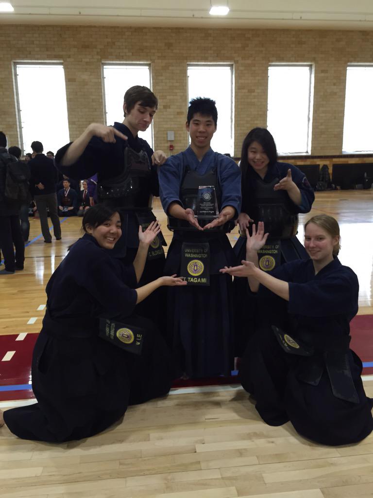 worldkendo's tweet photo. Hey there's a trophy! http://t.co/CeVg4Jhc9S