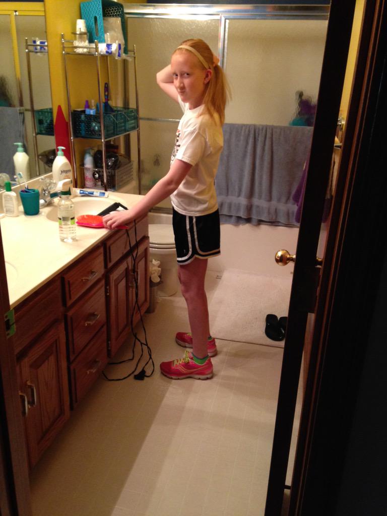 halhay22's tweet image. Excited that there's another little runner in the fam now! 😊🏃 #sissy #runningbud