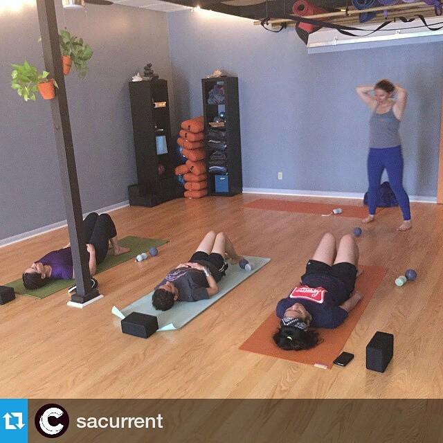 HeelingSole's tweet image. Insight from my inSole: #yogatuneup #Mobilityclass with Kayleigh Miller today at our 1year anniversary and #SpringE…