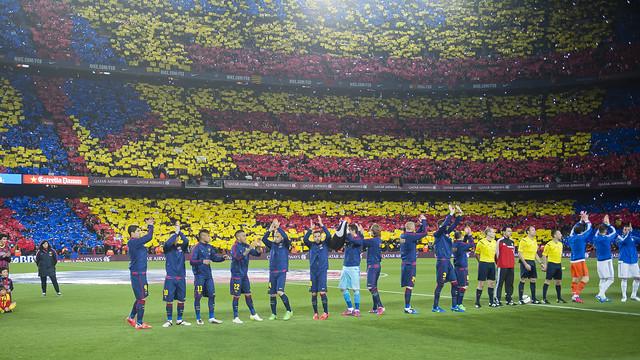 FCBarcelona's tweet photo. 98,760 spectators: record attendance this season http://t.co/hXXjTcMBmS  #ElClasico #fcblive http://t.co/y7FaENlWHV