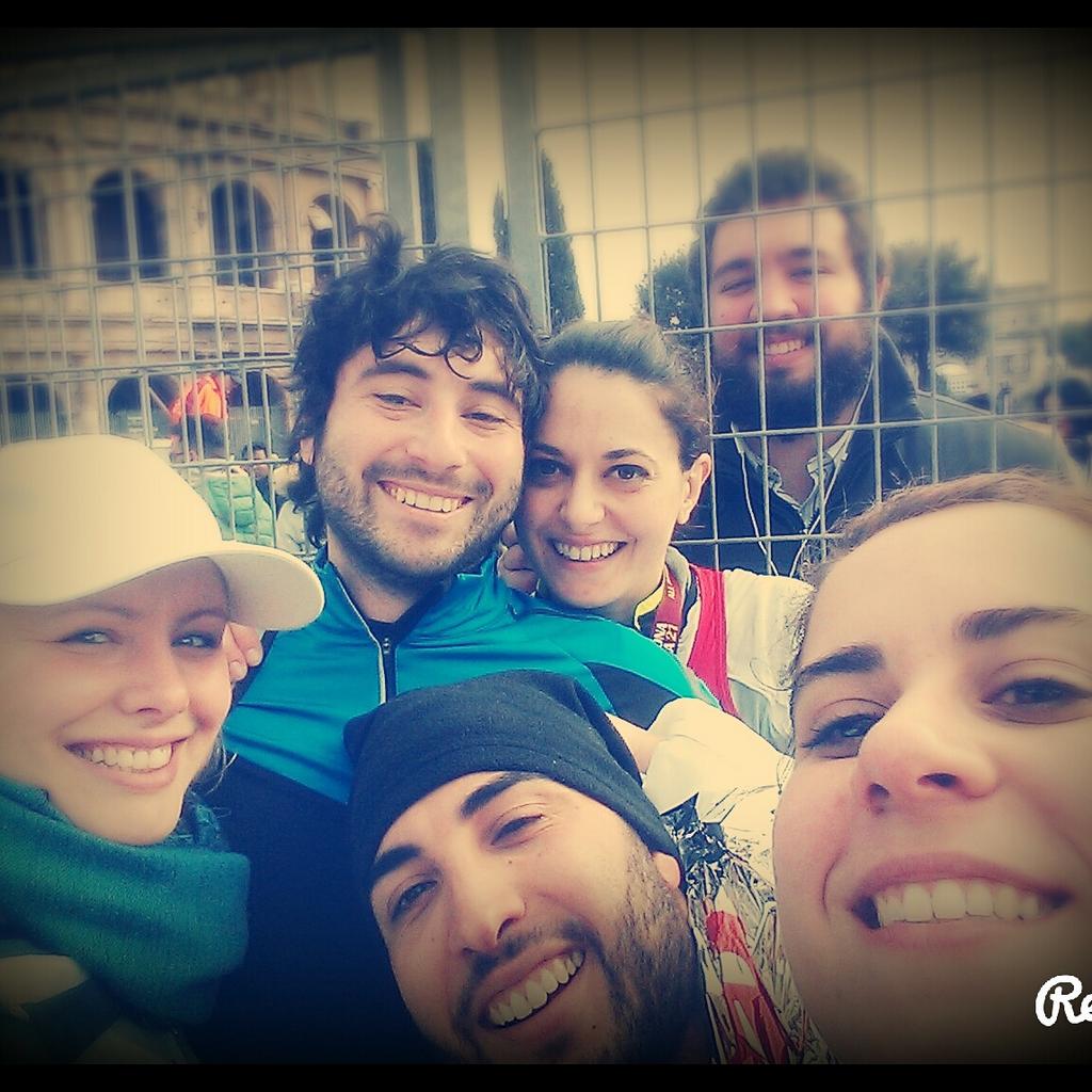 rtcvelletri's tweet photo. L'unione fa la forza....sempre!
#MaratonadiRoma #endpolionow http://t.co/JSmGTADtLT