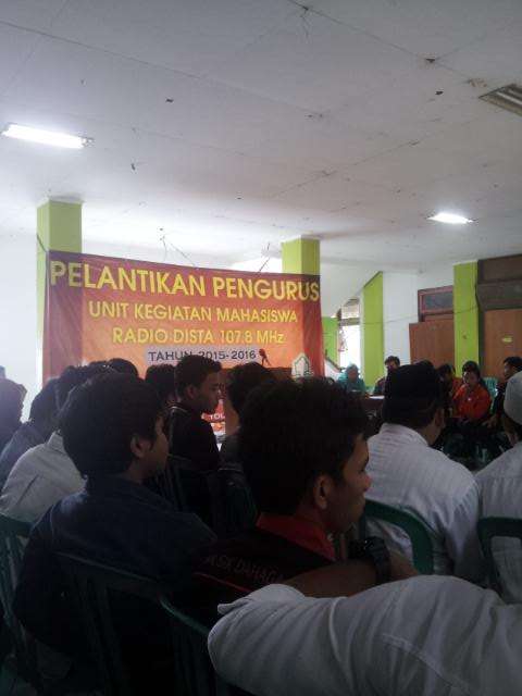 uinsurakarta's tweet photo. sedang berlangsung pelantikan pengurus ukm musik @gasduasatu dan radio @DistafmRadio di gedung SC @iainsurakarta http://t.co/djfEpPt4w9