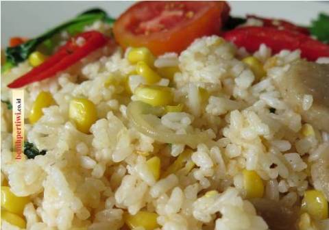 BenihPertiwi's tweet photo. Membuat nasi goreng jagung manis #kuliner http://t.co/xDA2l8b1YS @Pasar_Petani http://t.co/rWZi2tHgVq