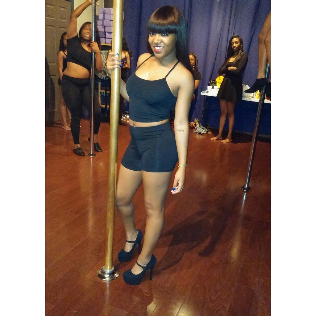itsquishaaa's tweet photo. Last night was hella fun! #poledancing ๐ #imsoreaf ๐ http://t.co/WR0QAMU3pe
