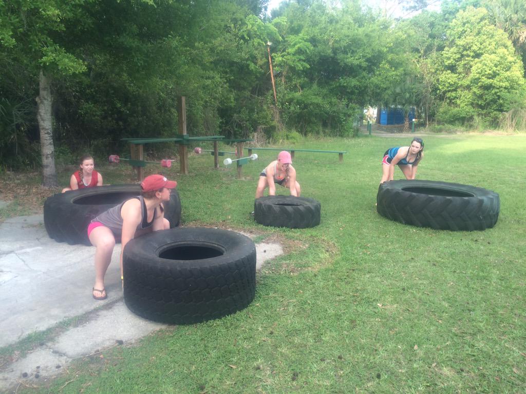 sfsrowers's tweet photo. Building muscle the Stetson crew way @_grack @PBonEverything http://t.co/5NkTyCWQba