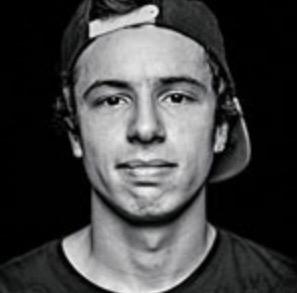 skatedaily's tweet photo. Luan Oliveira Wins #TampaPro 2015
http://t.co/0wkeIBB61K http://t.co/0P7sqMzyb3