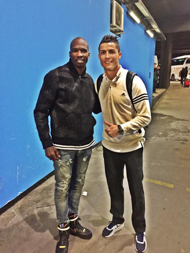 ¿Cuánto mide Chad Johnson? (Ochocinco) - Real height CAvJBPDWgAAS3gJ