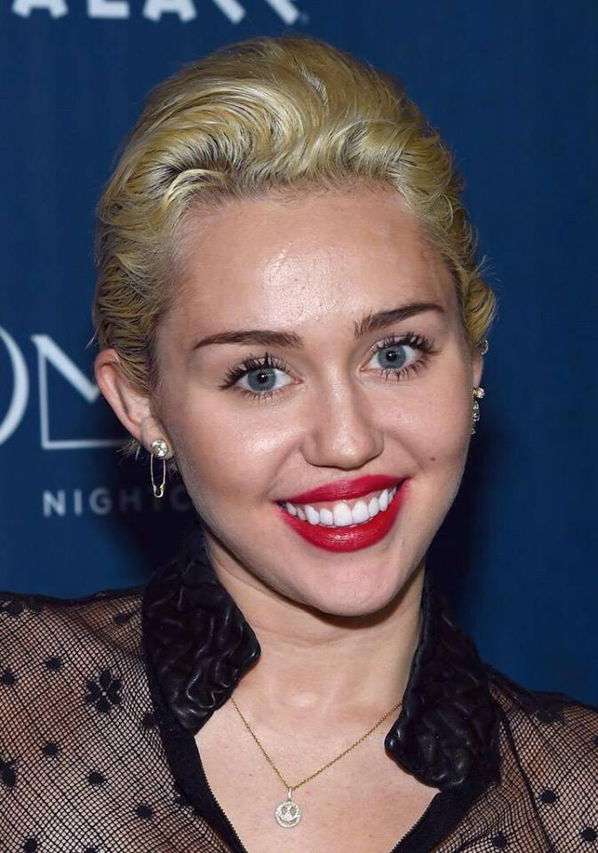 Smilerr23's tweet photo. Miley anoche en el evento Omnia en el Caesars Palace. http://t.co/3wxnT1cC9v
