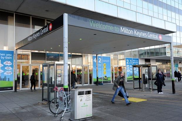 FIRE: Firefighters called to coffee shop at Milton Keynes Central railway station. ow.ly/KDGnL