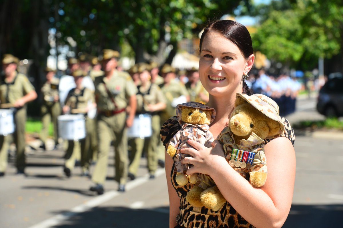 tsv_bulletin's tweet photo. Townsville shows overwhelming support for #OperationSlipper
http://t.co/WLllVfNXAo http://t.co/qxUJX9cu2c