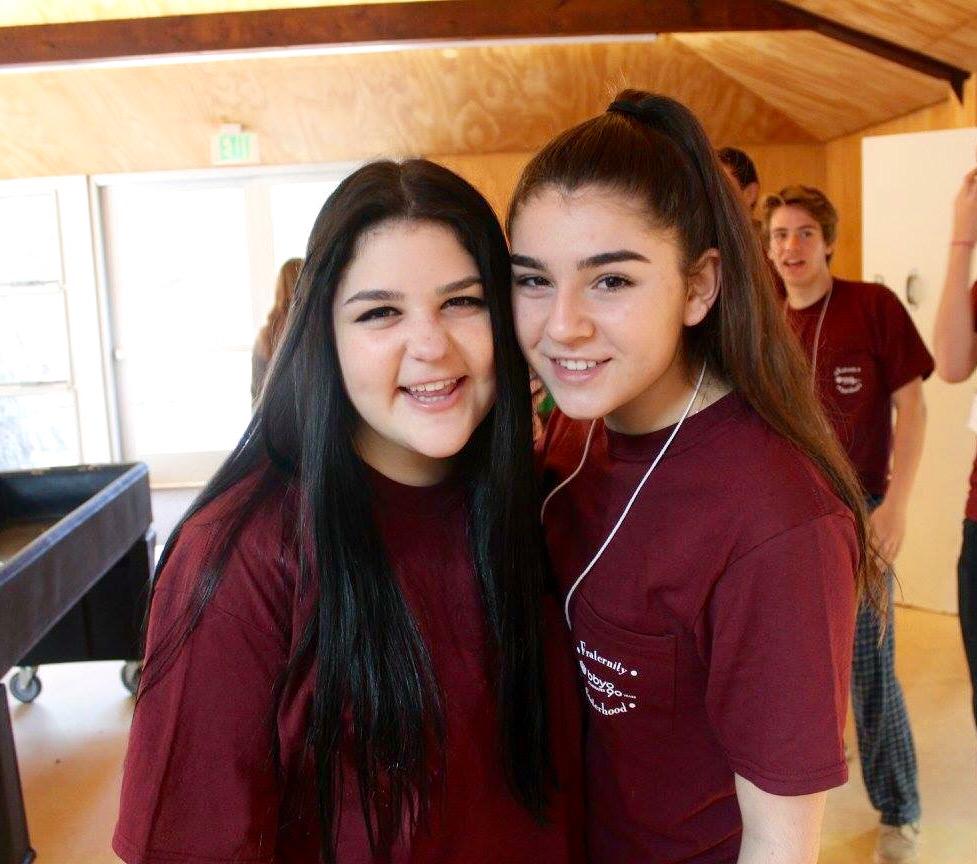 Madisonfayee's tweet photo. Frat/Sis💕 http://t.co/1wRGXcLcks