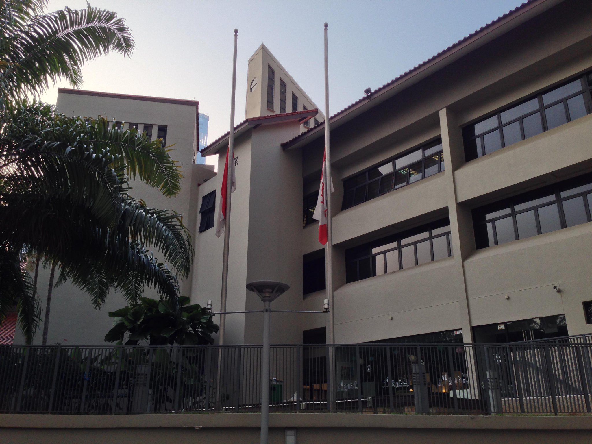 Embedded image permalink