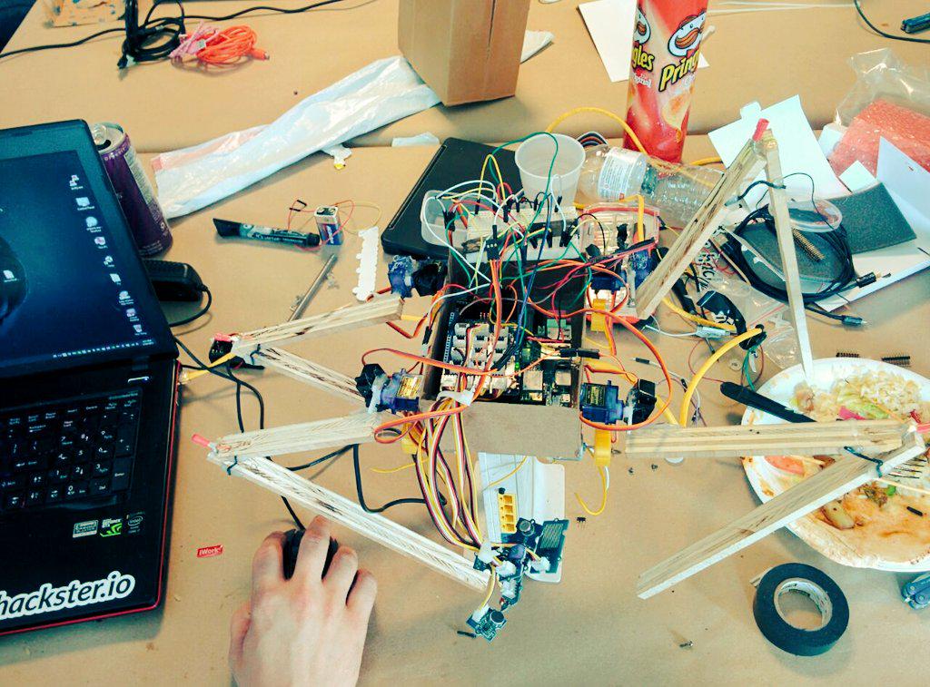 UDOO_Board's tweet image. Come to the @hacksterio #HardwareWeekend and get your hands dirty in the #innovation jam! #LA @planetarduino #DIY
