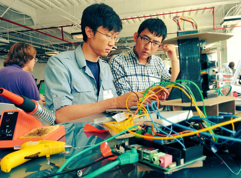 UDOO_Board's tweet image. Come to the @hacksterio #HardwareWeekend and get your hands dirty in the #innovation jam! #LA @planetarduino #DIY