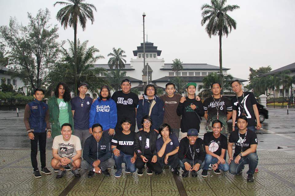 GriffonsArmy Bandung tweet media