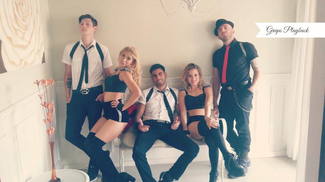 PlaybackShowOK's tweet photo. Grupo Playback Show 2015 con @LucasGette #SolBaez @CarlyCinotti @WeaBboy @MartinGSeipel #EfeBreaker #SeVieneSuperAño http://t.co/Mg5E5gnjYl