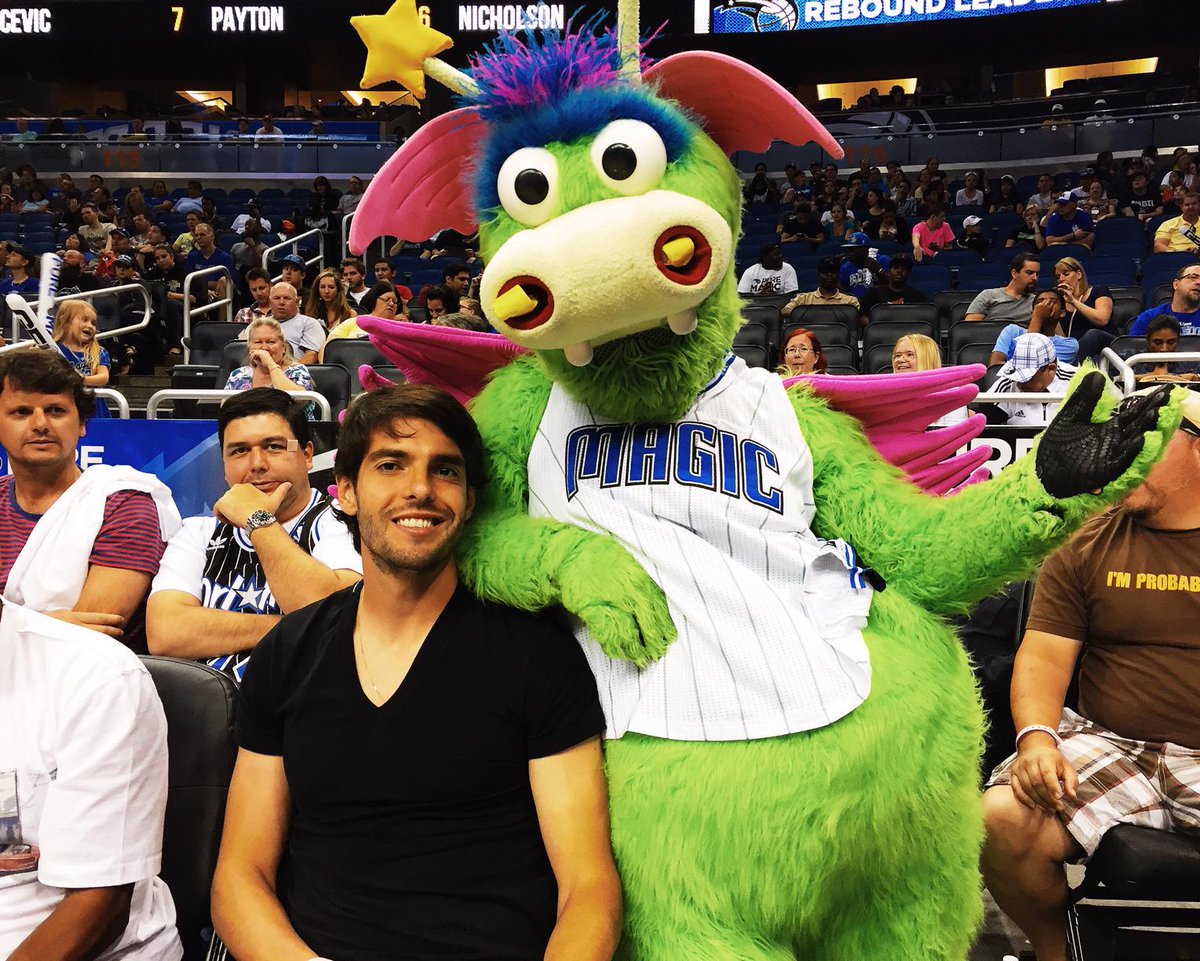 Friends fur-ever! <a href="/OrlandoCitySC/">Orlando City SC</a>'s <a href="/KAKA/">Kaka</a> and <a href="/STUFFMagic/">STUFF - Orlando Magic Mascot</a> hanging out at tonight's game. #PureMagic #TeamOrlando