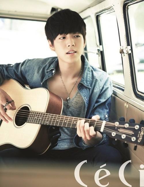Let\s sing Happy Birthday to Lee Hyun Woo  