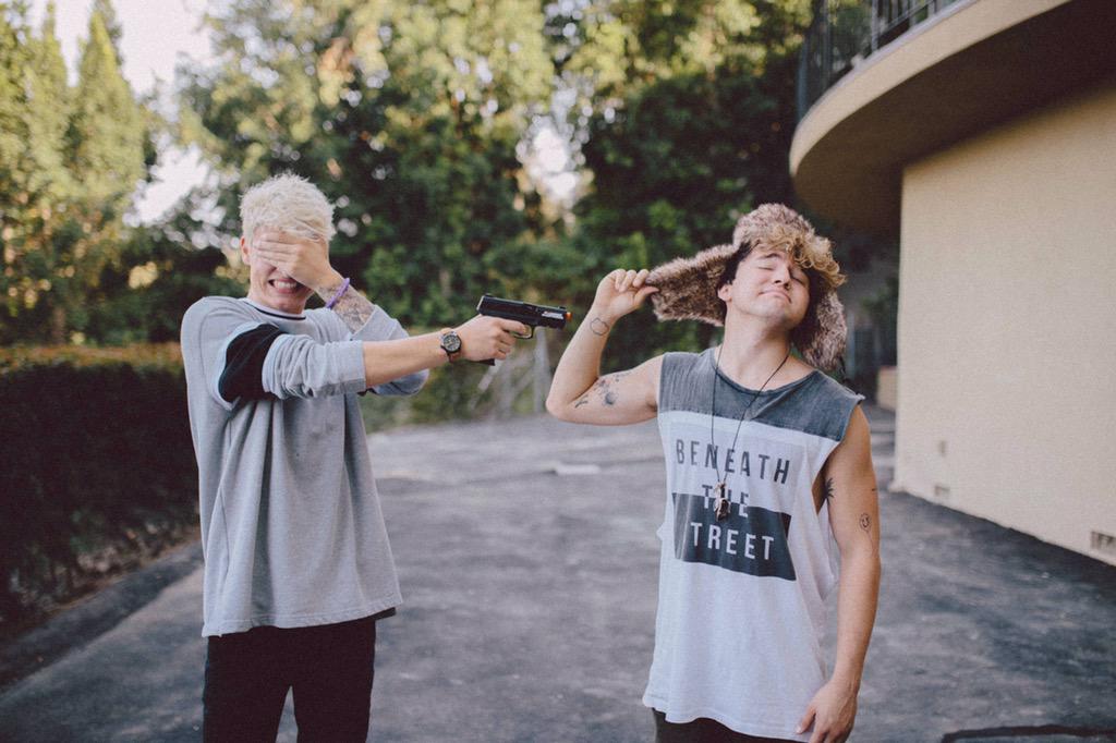 KianAndJc tweet picture