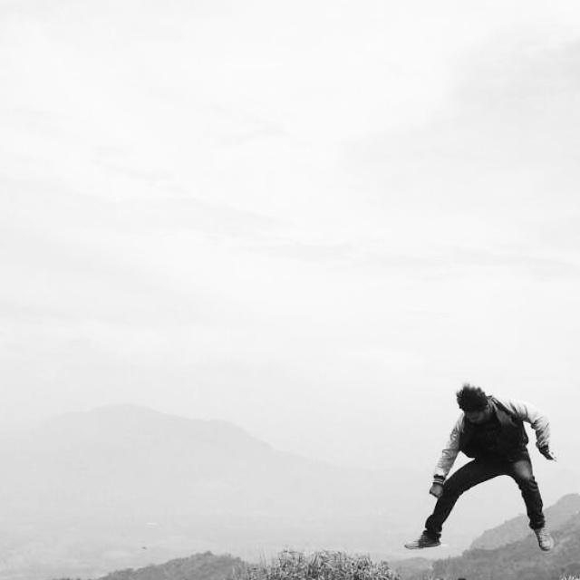 StarbuffTrendy's tweet photo. Berfikir lah positif, hindari kata2 negatif. Buat hari2 mu lebih baik. SELAMAT PAGI! 😁 @infopendaki @NgalasAdventure http://t.co/h5UlxyIbJ1